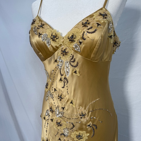 Sue Wong Gold Embellished floral Dress - Picture 3 of 7